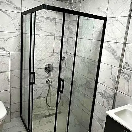 Hotel Jest