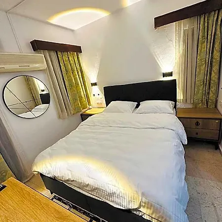 Hotel Jest 3*