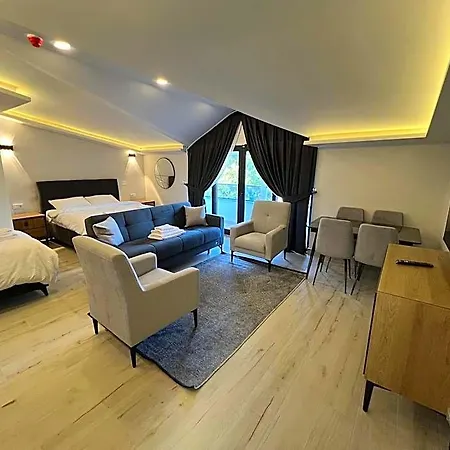 Jest Hotel 3*