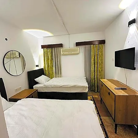 Jest Hotel 3*